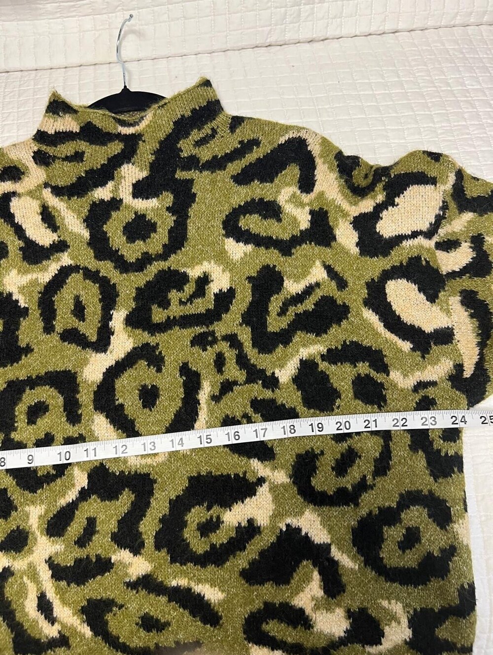 Zara Leopard Print Turtleneck Sweater Medium Animal Print Green - Picture 4 of 8